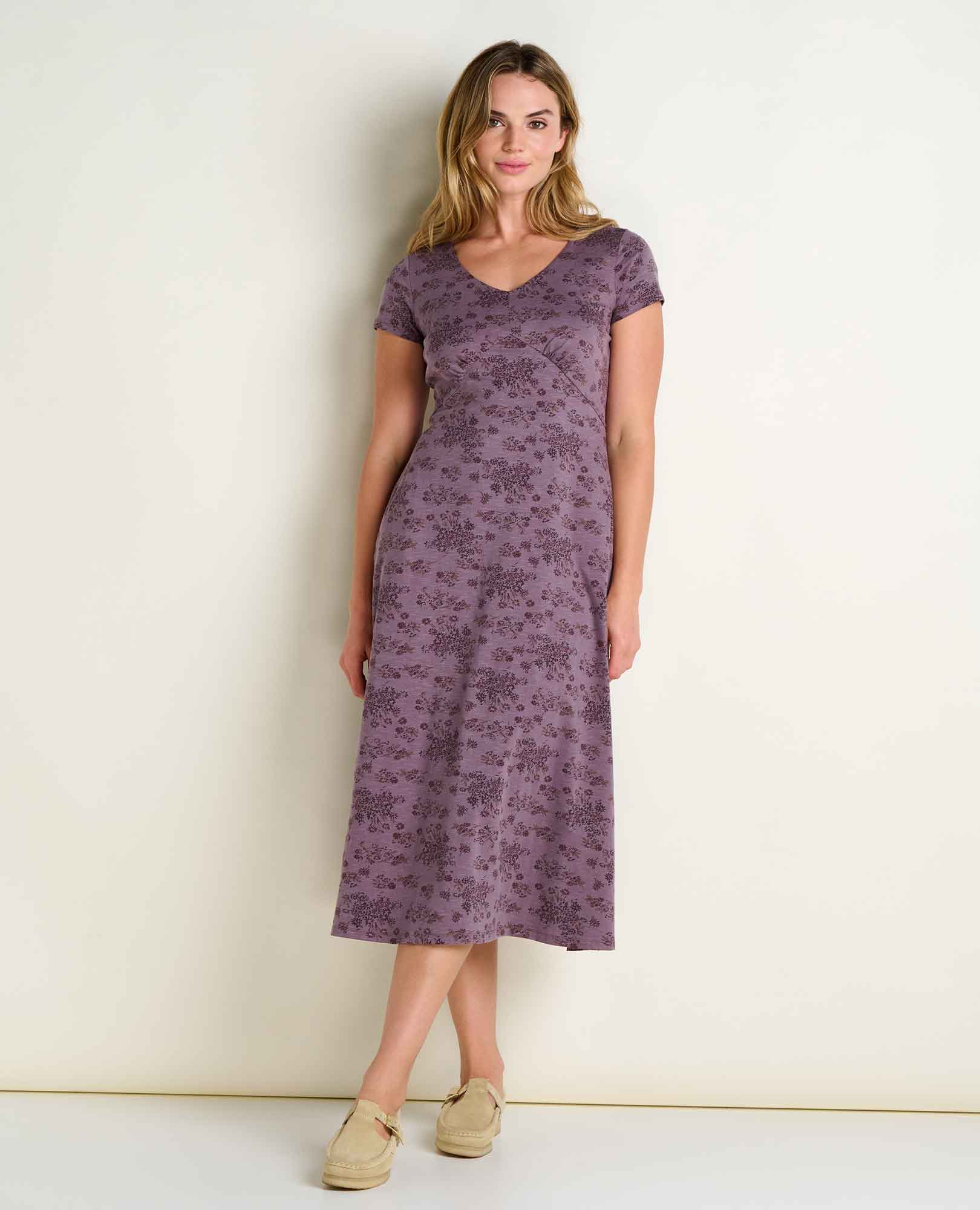 msg:Savanna is 5'9 ½" and is wearing a size small.