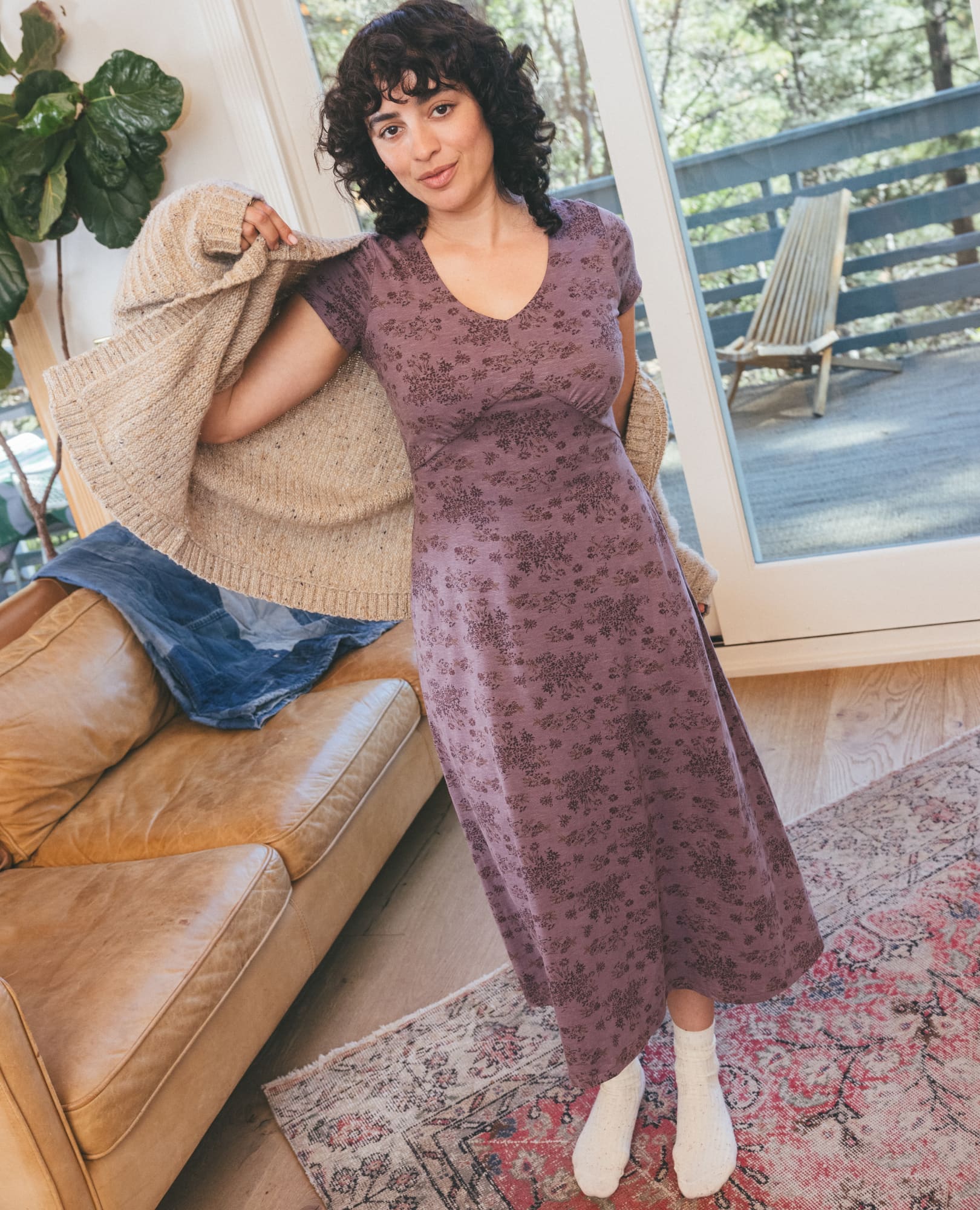 Rose Short Sleeve V-Neck Midi Dress