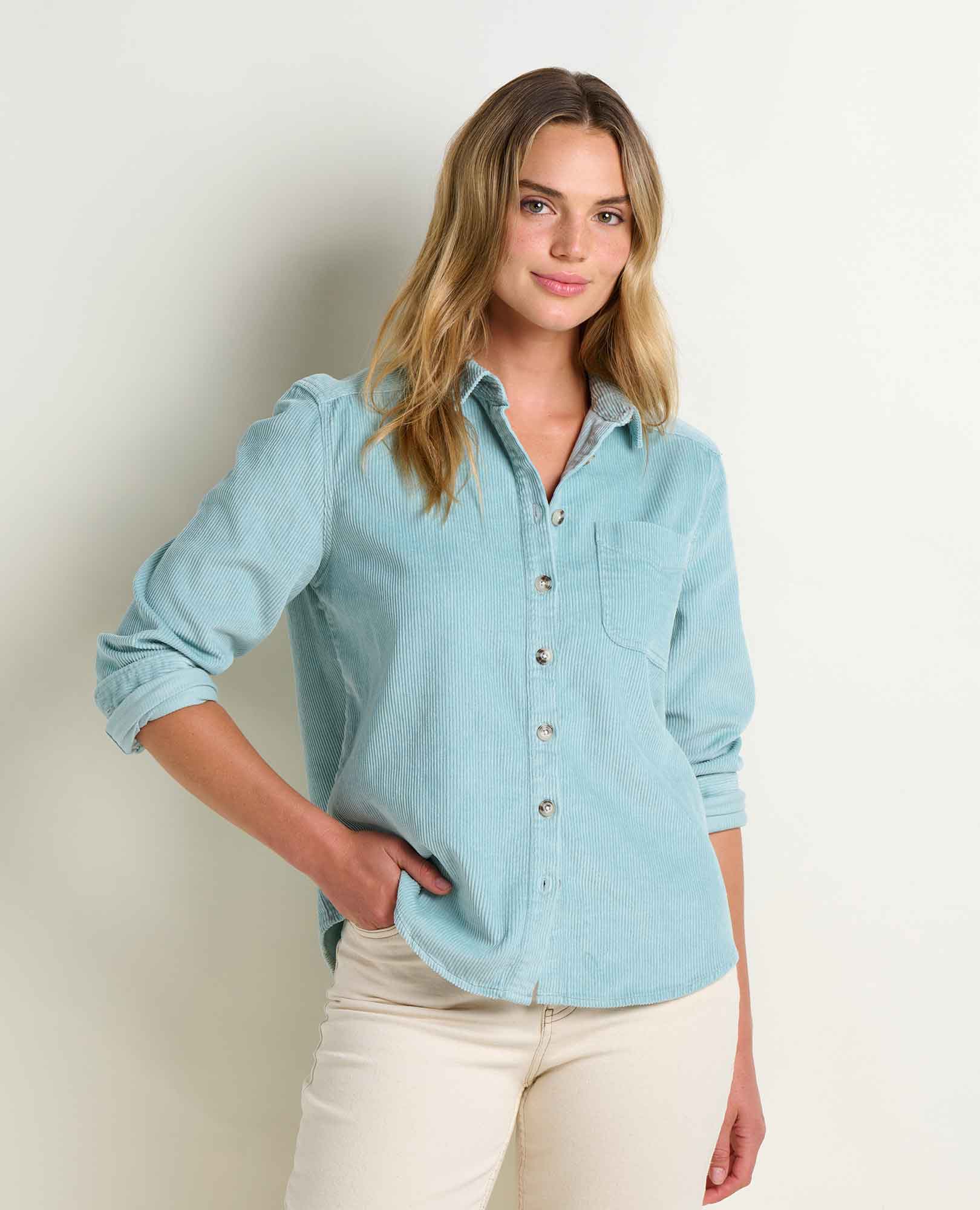 msg:Savanna is 5'9 ½" and is wearing a size small.