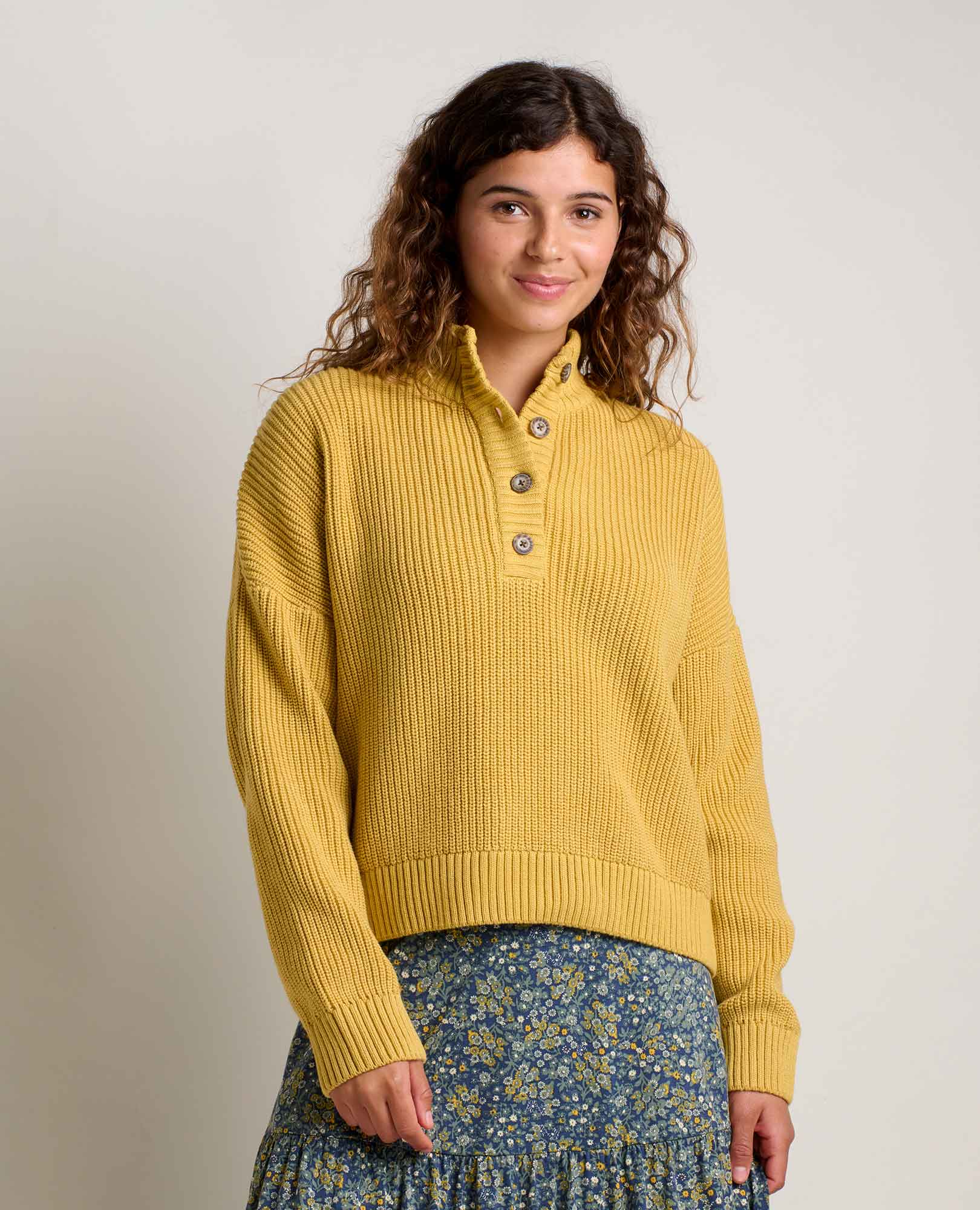 msg:Angelina is 5'8" and is wearing a size small.