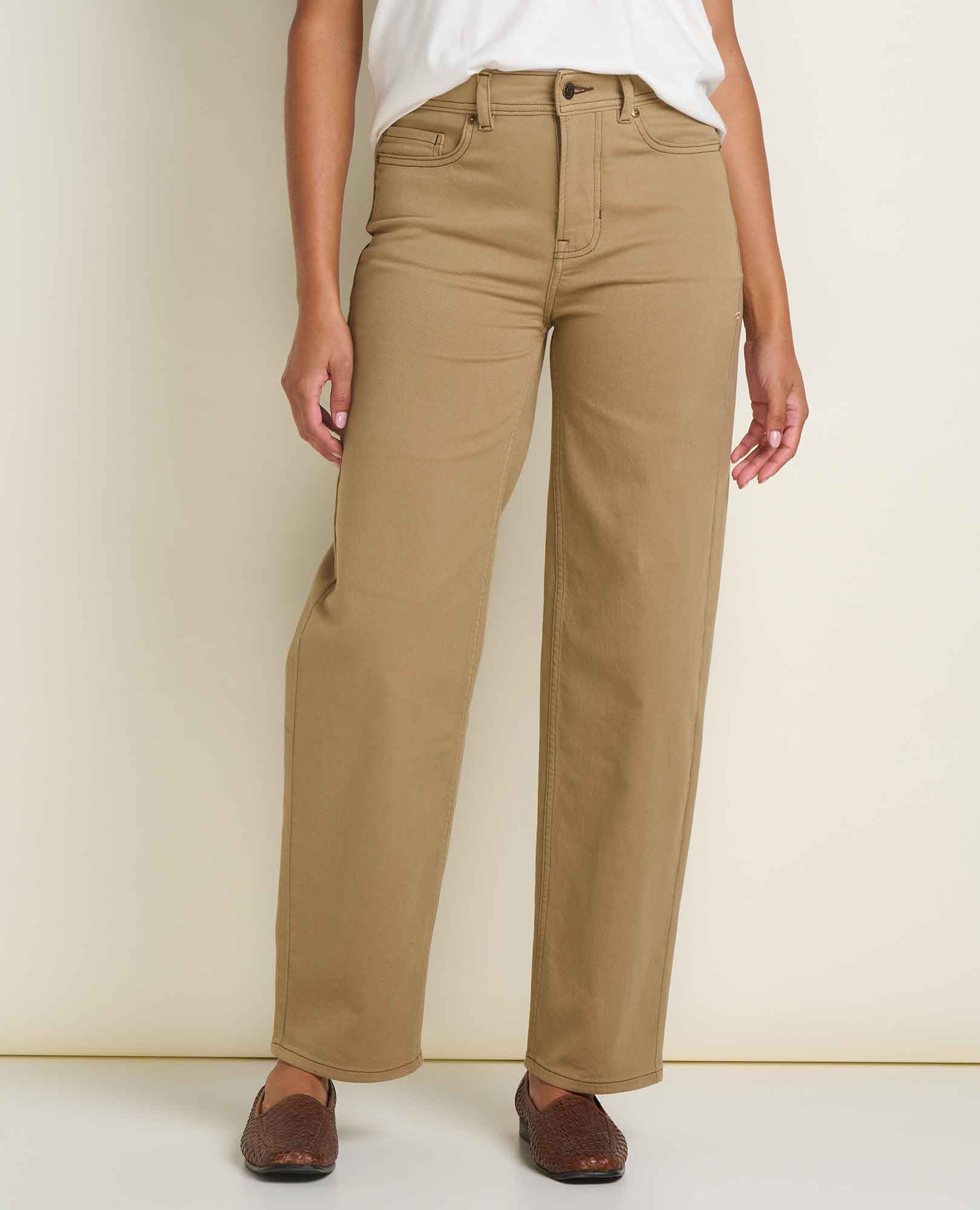 msg:Araya is 5'9" and is wearing a size 6.