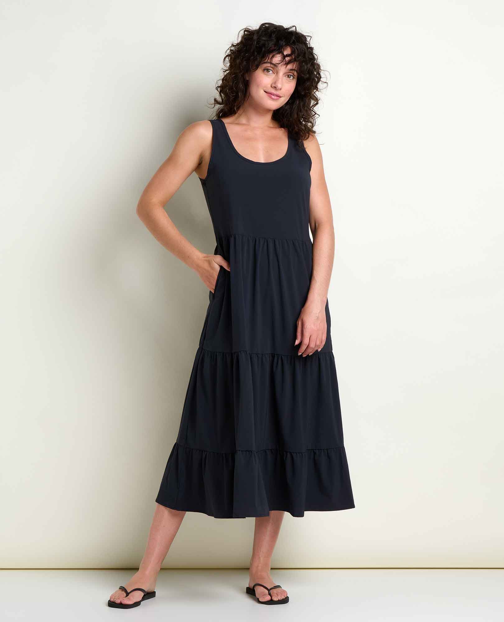 msg:Rayana is 5'9" and is wearing a size small.