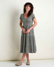 msg:Rayana is 5'9" and is wearing a size small.