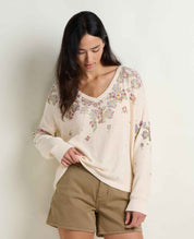 msg:Collette is 5'9 ½" and is wearing a size small.