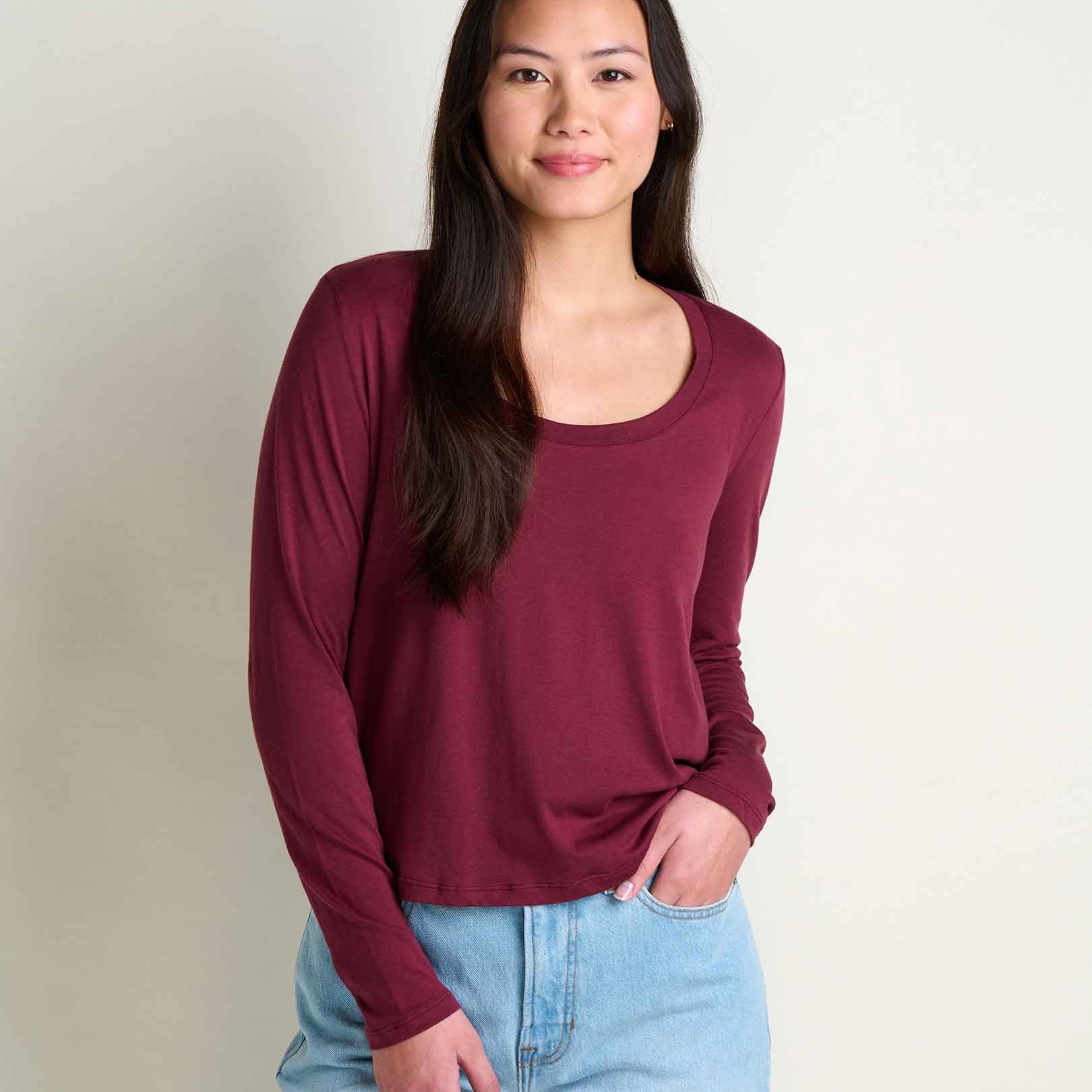 2" and is wearing a size small.