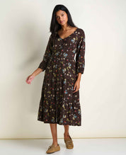msg:Araya is 5'9 1/2" and is wearing a size small.