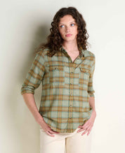 msg:Chloe is 5'10" and is wearing a size small.
