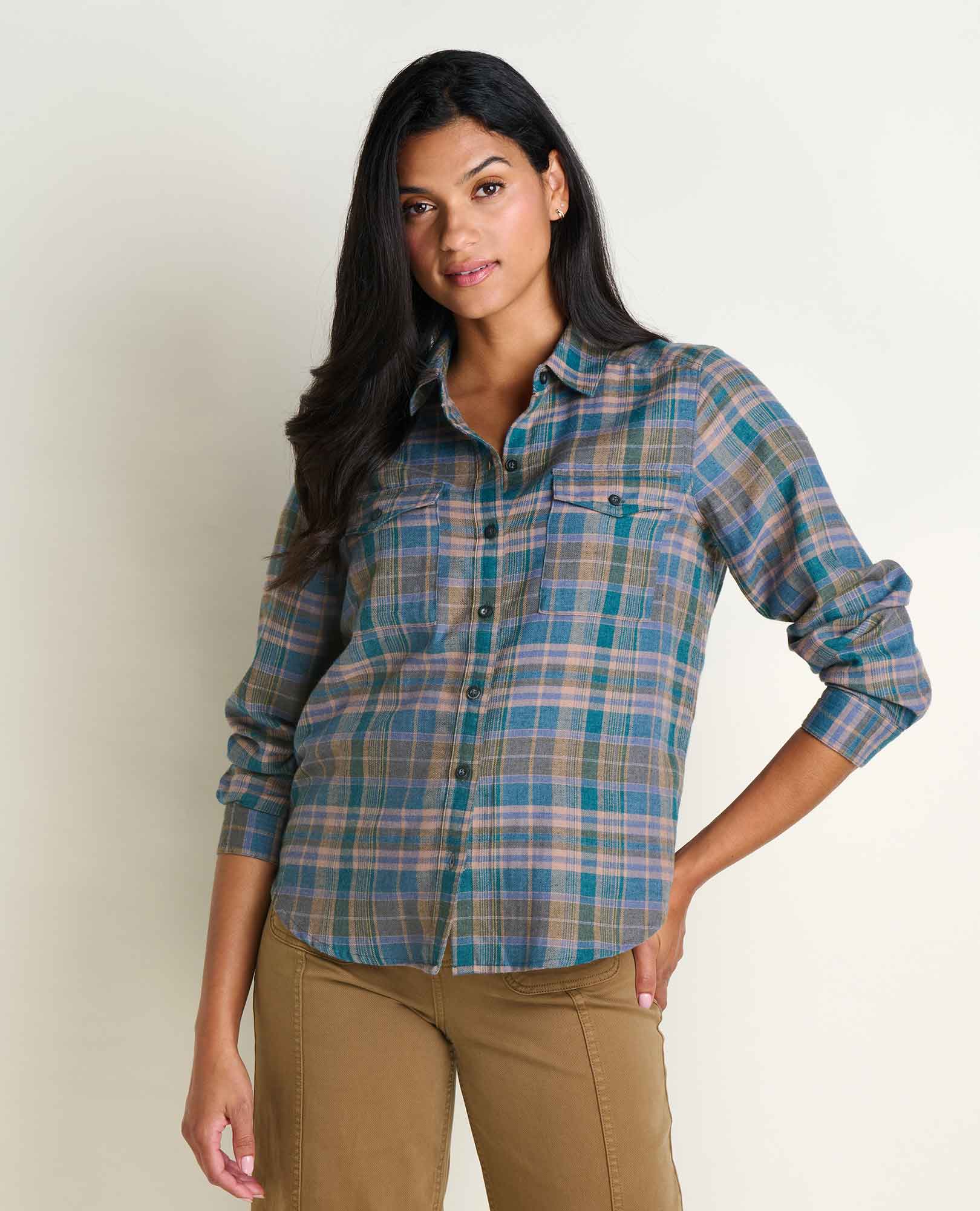 2" and is wearing a size small.