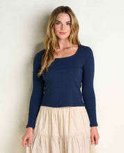 msg:Savanna is 5'9 ½" and is wearing a size small.