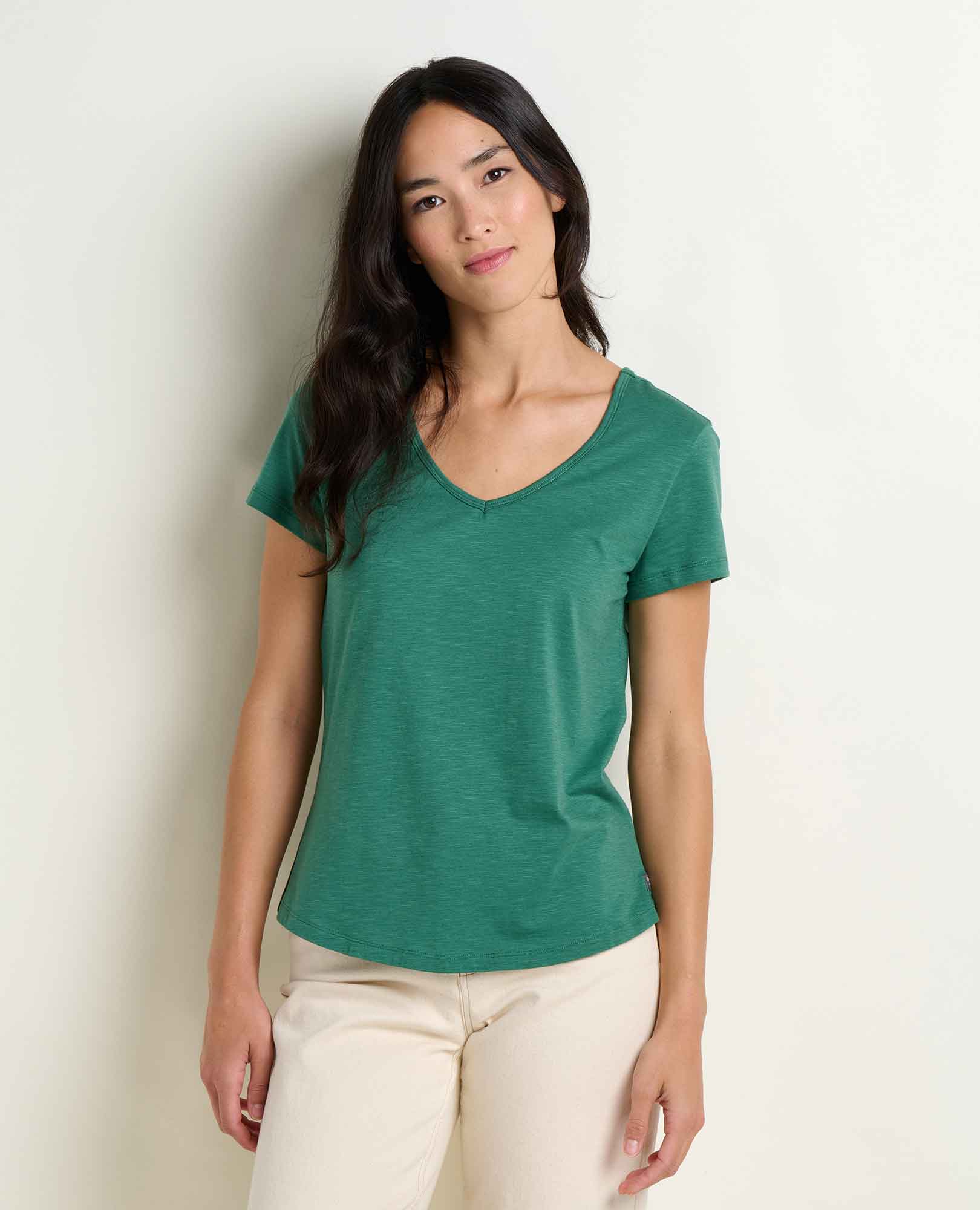 msg:Collette is 5'9 ½" and is wearing a size small.