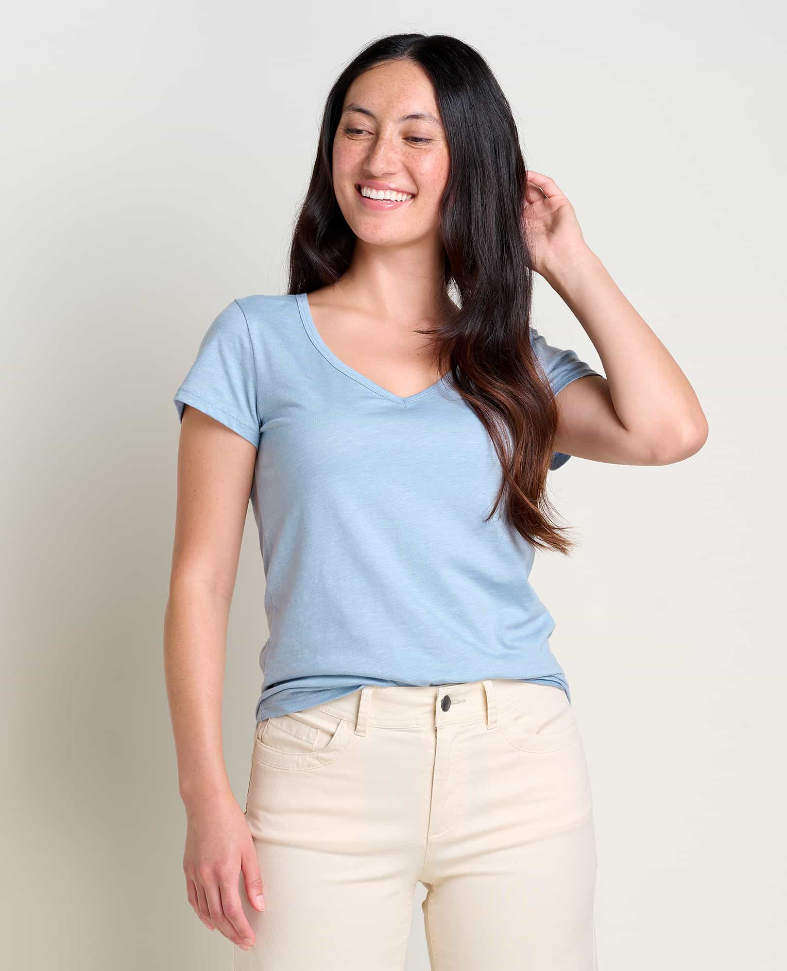 msg: Danielle is 5'6" and is wearing a size Small