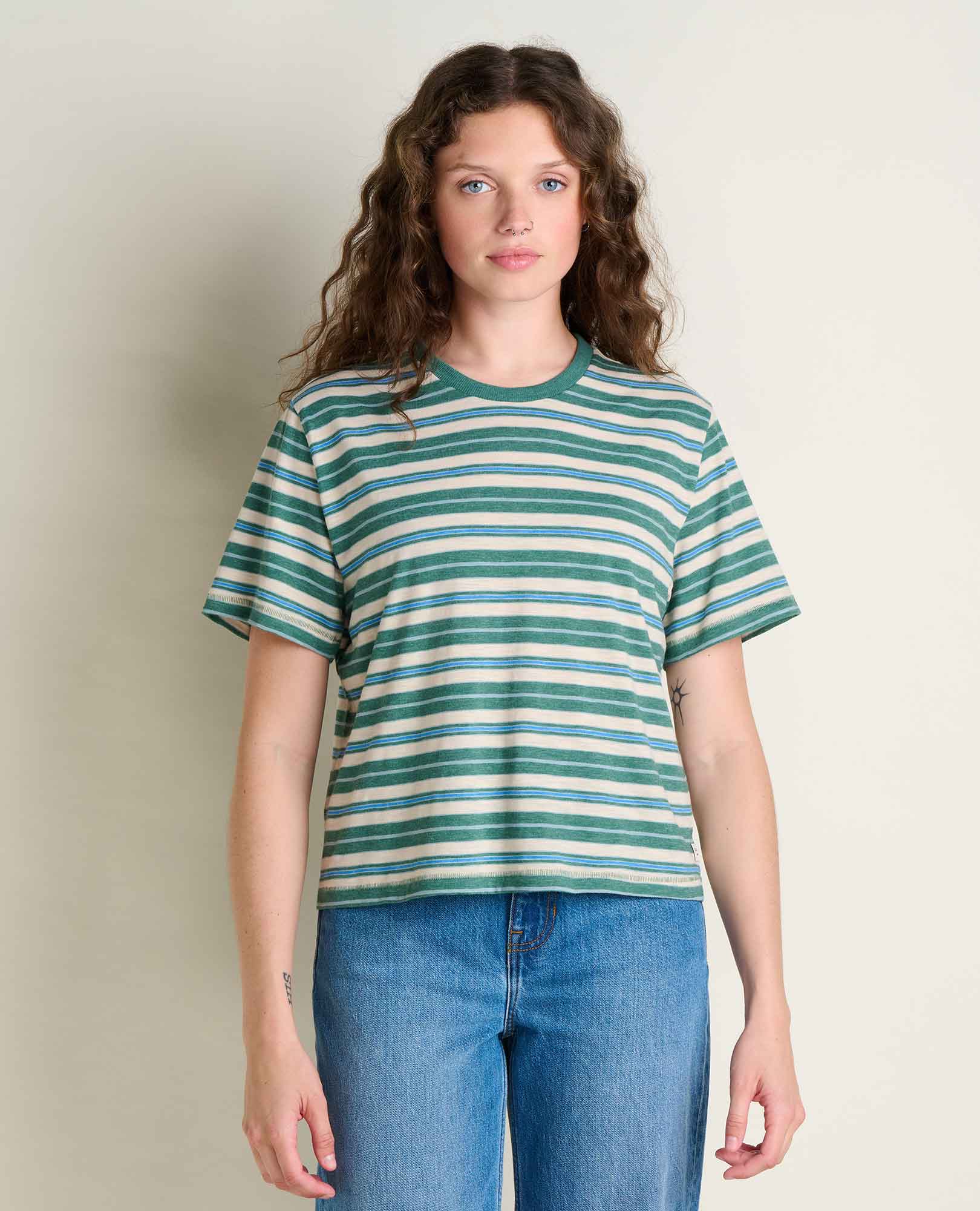 msg:Chloe is 5'10" and is wearing a size small.