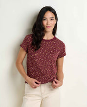 msg:Collette is 5'9 ½" and is wearing a size small.