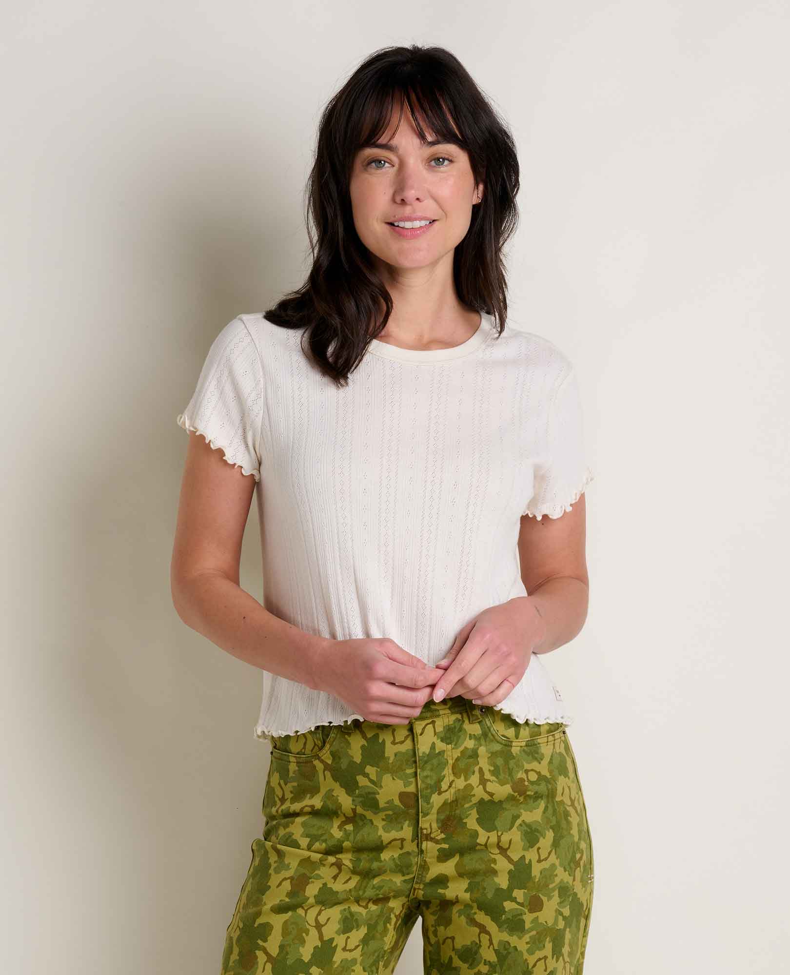 msg:Logan is 5'9 ½" and is wearing a size small.