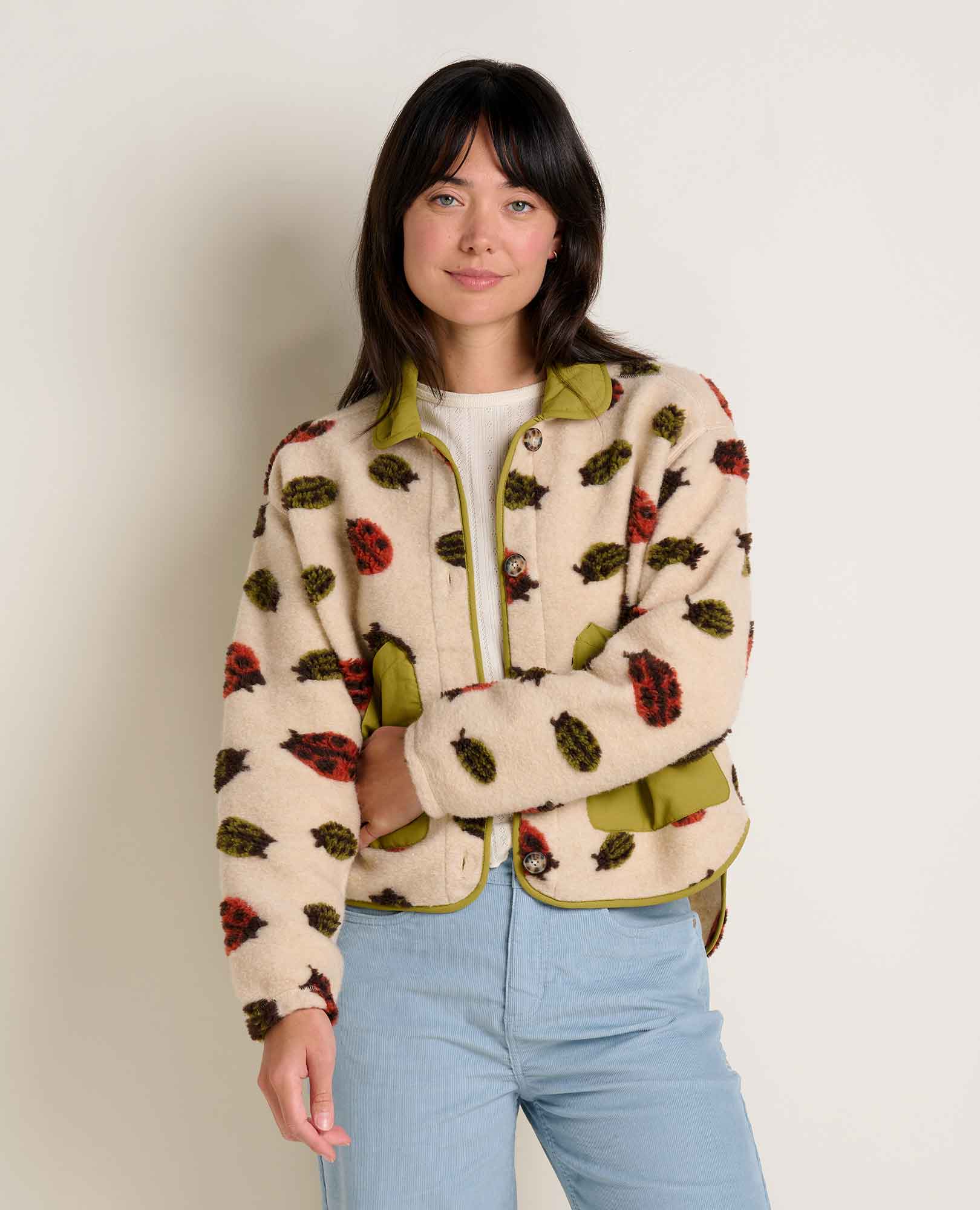 msg:Logan is 5'9 ½" and is wearing a size small.