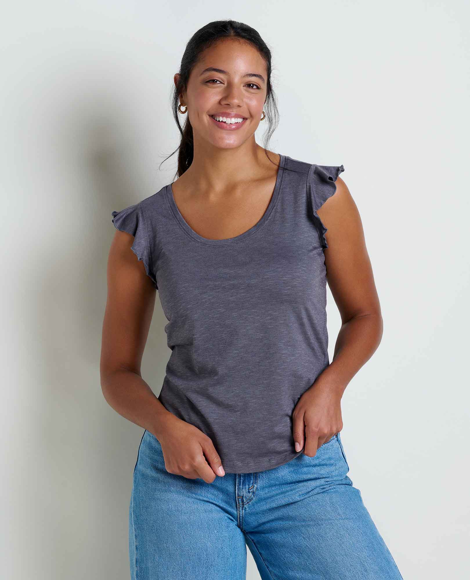 msg:Nemesis is 5'9" and is wearing a size small.