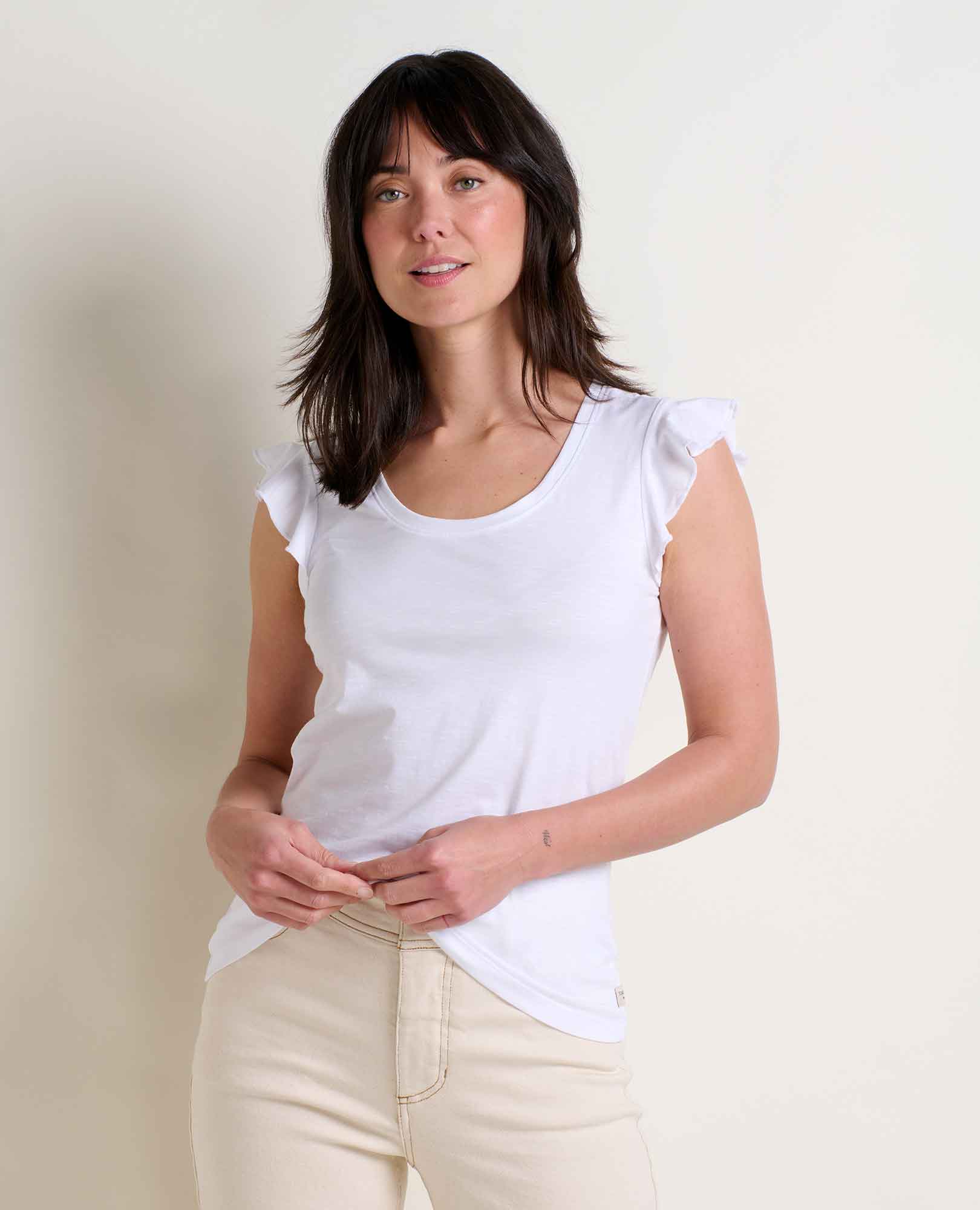 msg:Logan is 5'9 ½" and is wearing a size small.