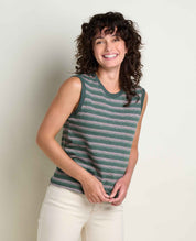 msg:Rayana is 5'9" and is wearing a size small.