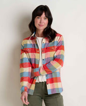 msg:Logan is 5'9 ½" and is wearing a size small.