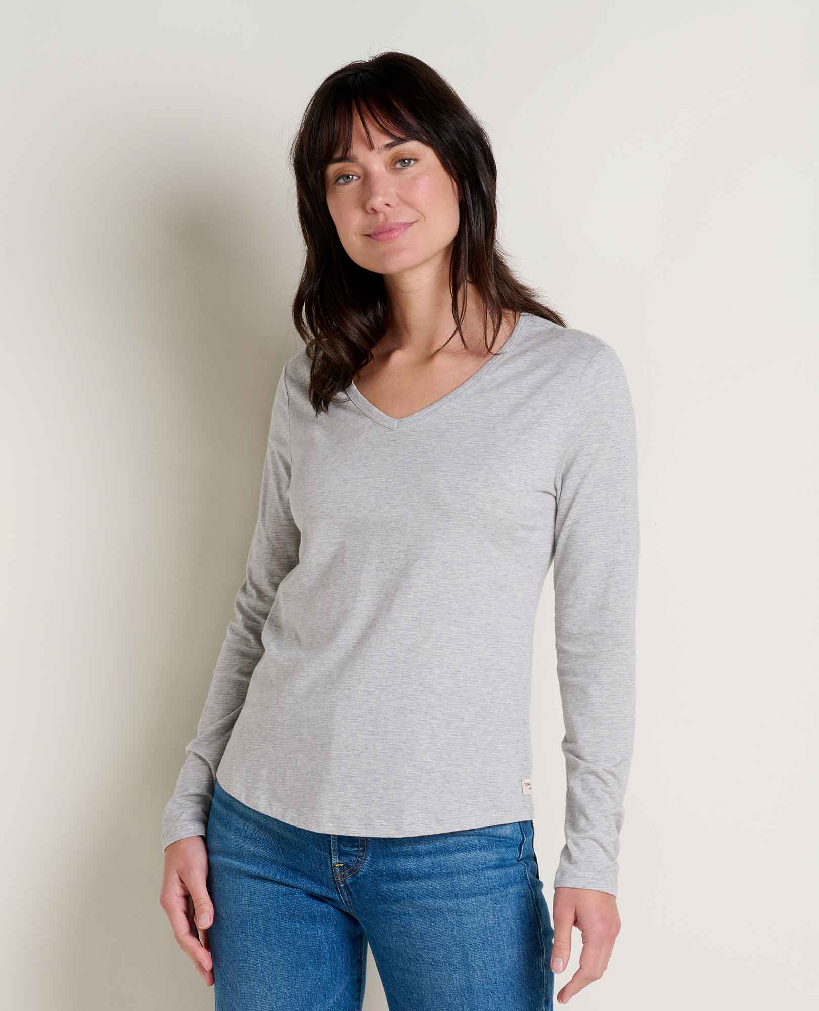 msg:Logan is 5'9 ½" and is wearing a size small.