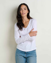 msg:Collette is 5'9 ½" and is wearing a size small.