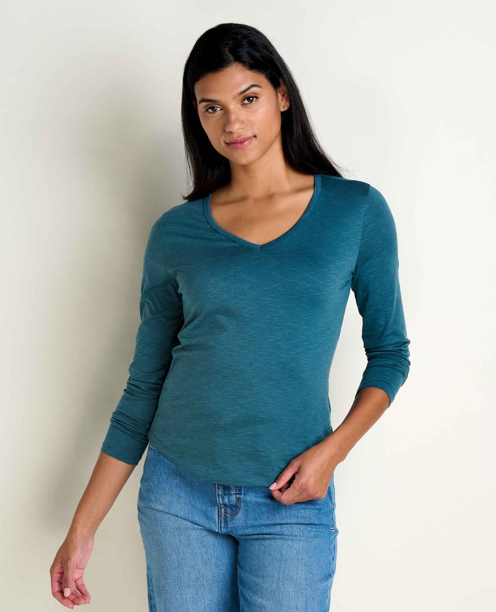 2" and is wearing a size small.