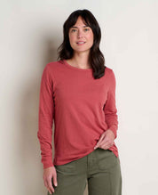 msg:Logan is 5'9 ½" and is wearing a size small.