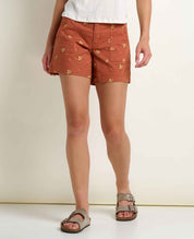 msg:Collette is 5'9 ½" and is wearing a size 6.