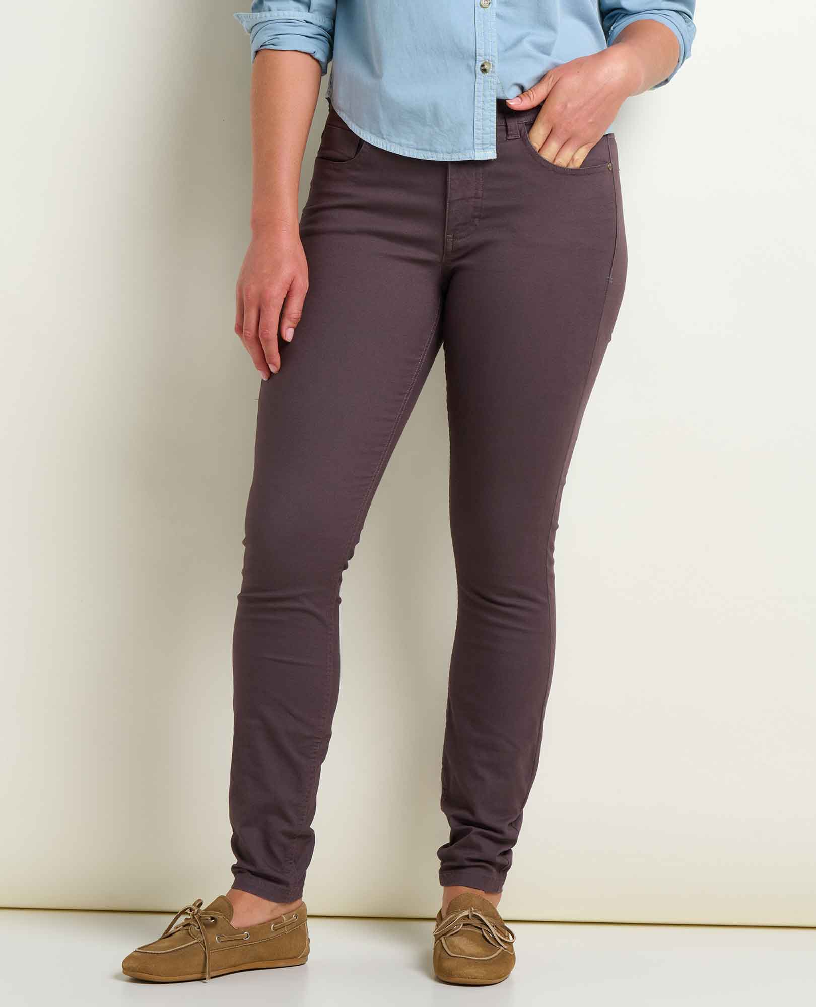 msg:Savanna is 5'9 ½" and is wearing a size 6.