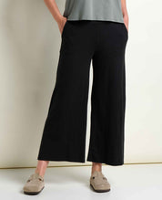 msg:Rayana is 5'9" and is wearing a size small.