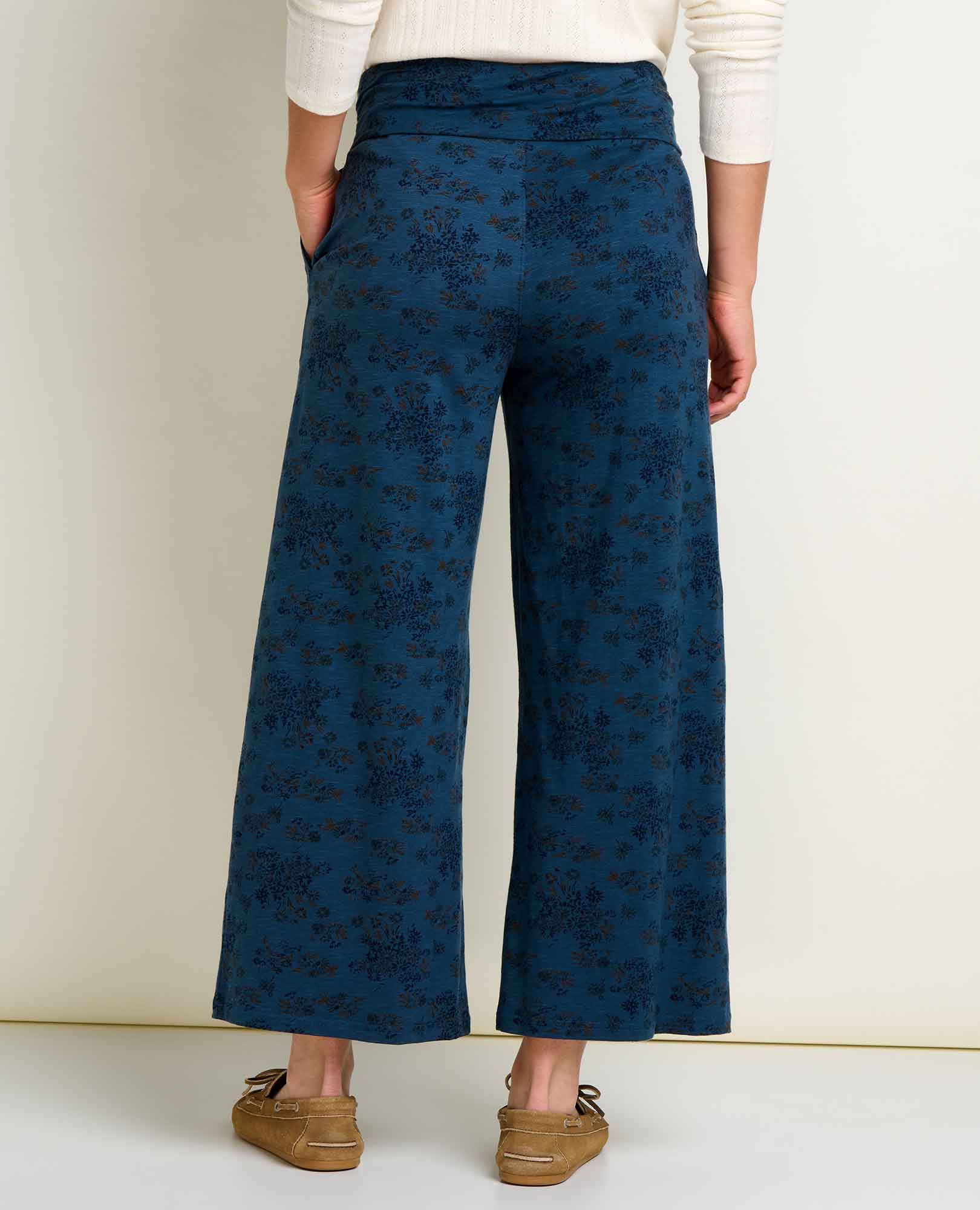 Chaka Wide Leg Crop Pant