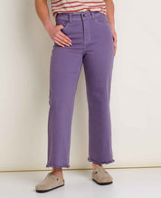 msg:Savanna is 5'9½" and is wearing a size 6.