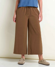 msg:Rayana is 5'9" and is wearing a size small.