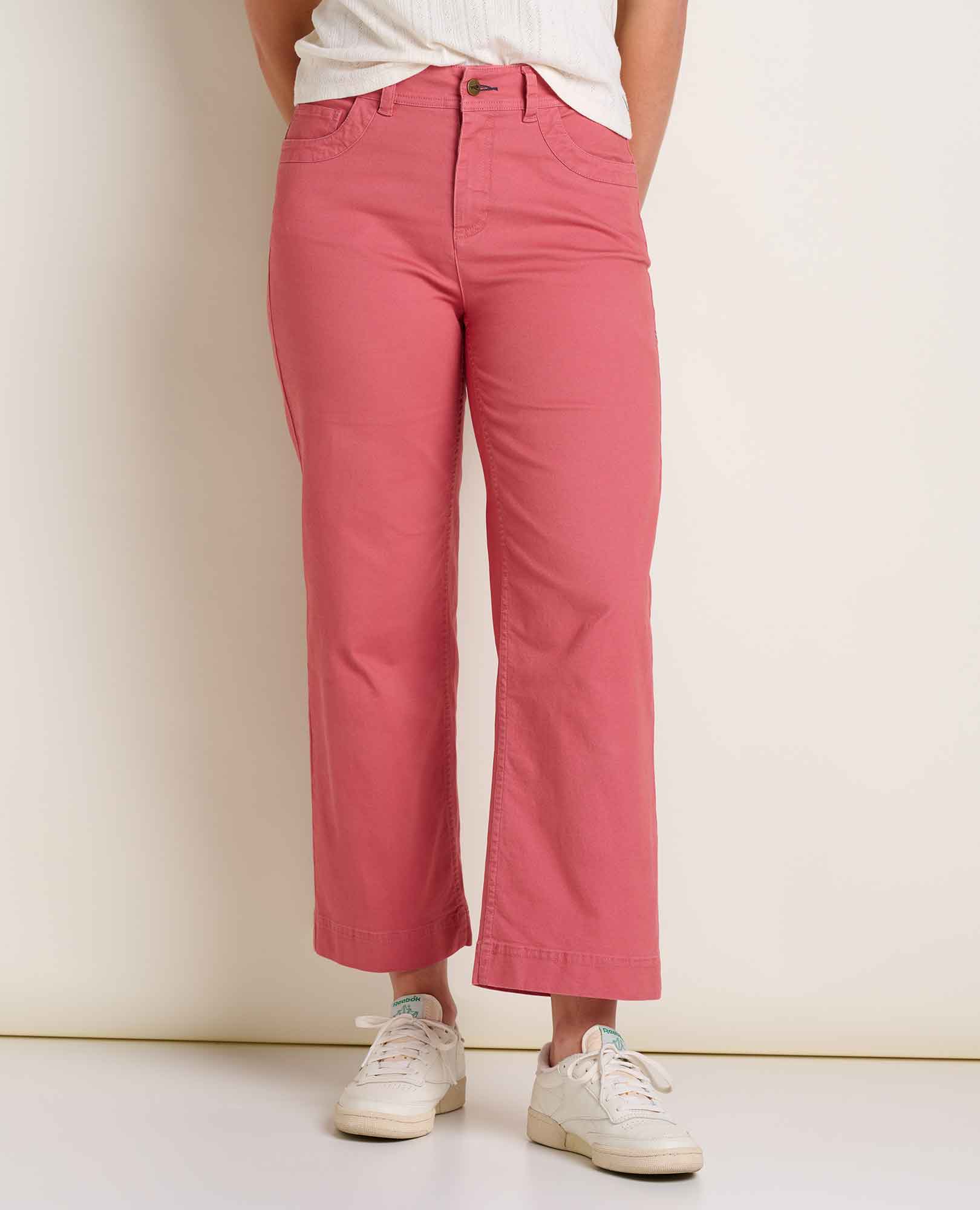 msg:Savanna is 5'9½" and is wearing a size 6.