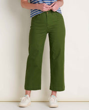 msg:Logan is 5'9 ½" and is wearing a size 6.