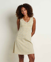 msg:Haylie is 5'8" and is wearing a size small.