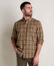 msg:Alessandro is 5'10 ½" and is wearing a size medium.