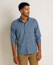 msg:Adom is 6'2" and is wearing a size medium.