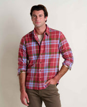 msg:Jacob is 6'1 ½" and is wearing a size medium.