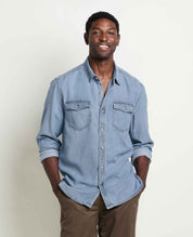 msg:Jamal is 6'2" and is wearing a size medium.