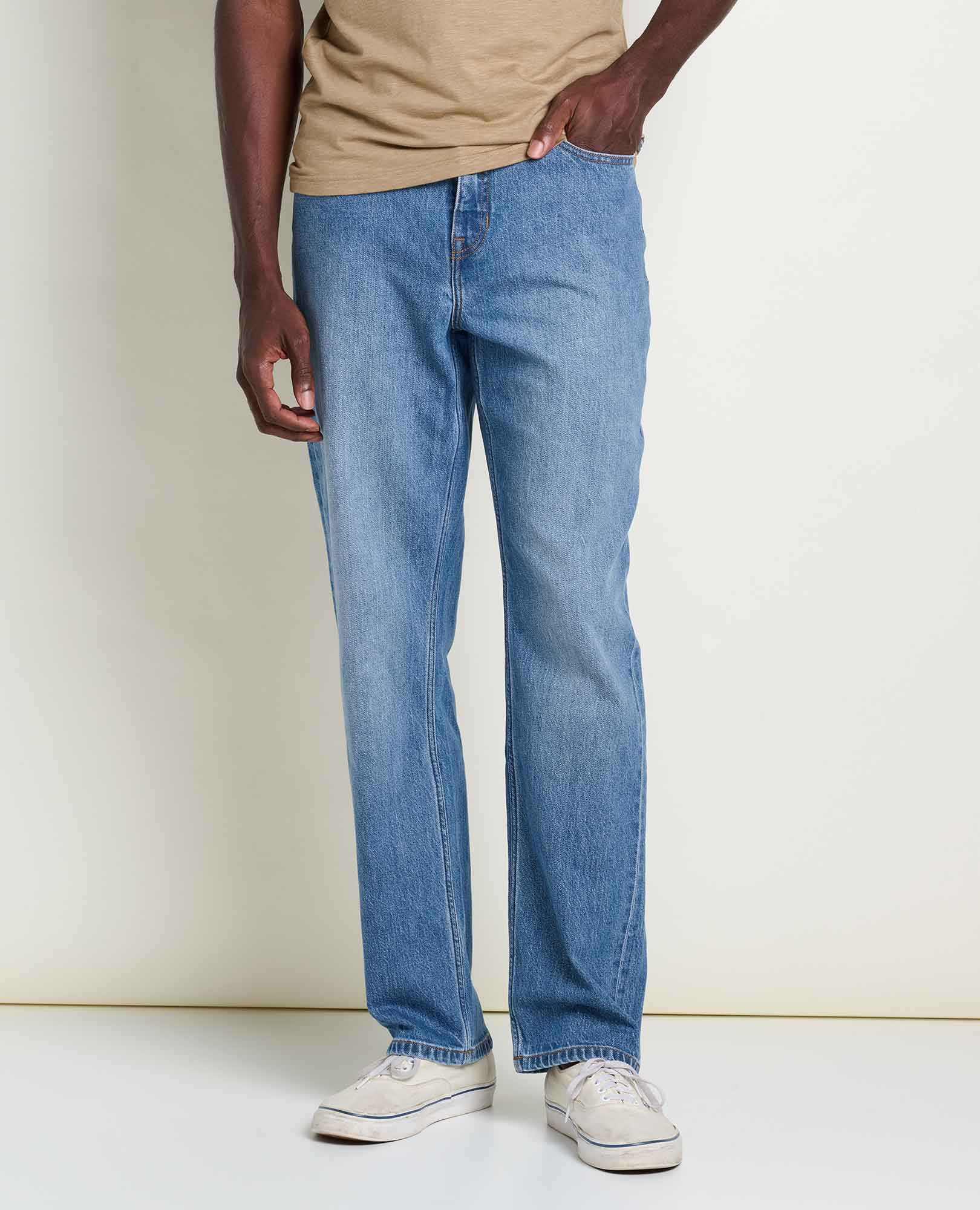 msg:Jamal is 6'2" and is wearing a size 32.