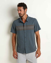 msg:Anderson is 6'2" and is wearing a size medium.