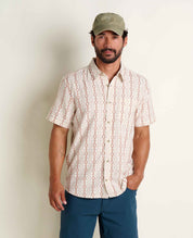 msg:Beau is 6'0" and is wearing a size medium.