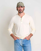 msg: Tobias is 6'1" and wearing a size medium