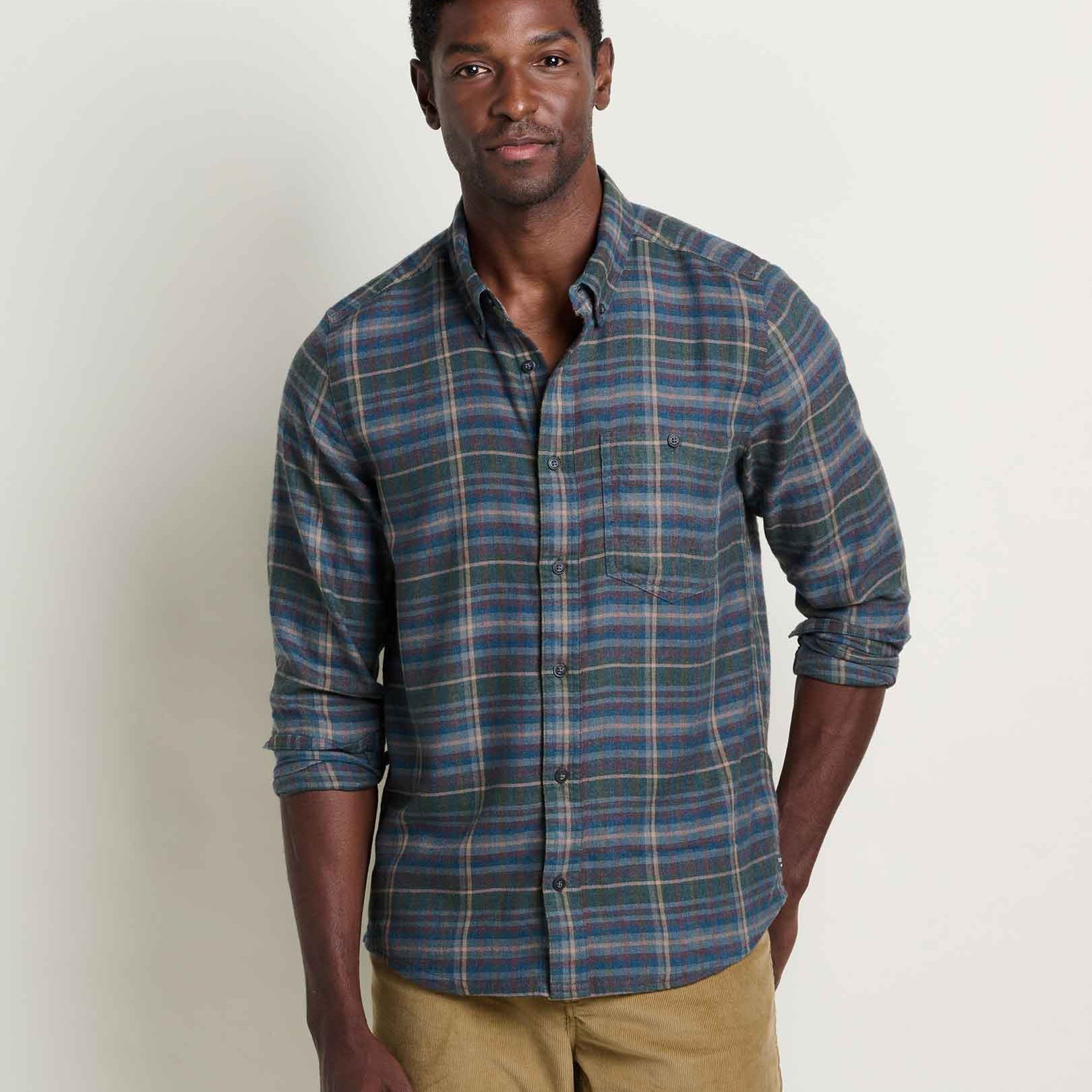 msg:Jamal is 6'2" and is wearing a size medium.