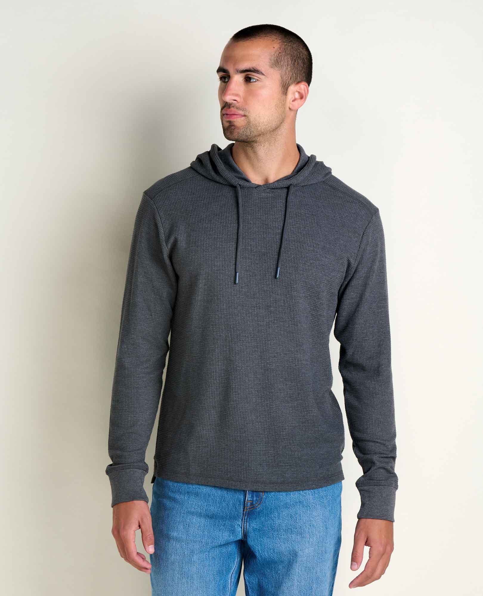 msg:Dale is 6'2" and is wearing a size medium.