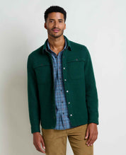 msg:Adom is 6'2" and is wearing a size medium.